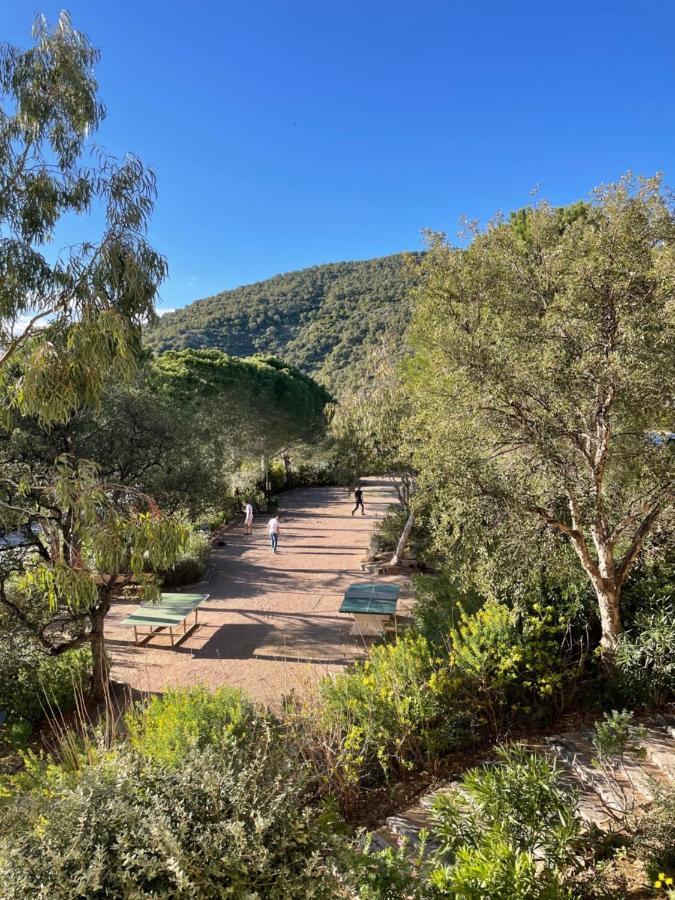 Appart. Vue Mer Avec Piscine - Golfe De St Tropez Ле Исамбр Екстериор снимка
