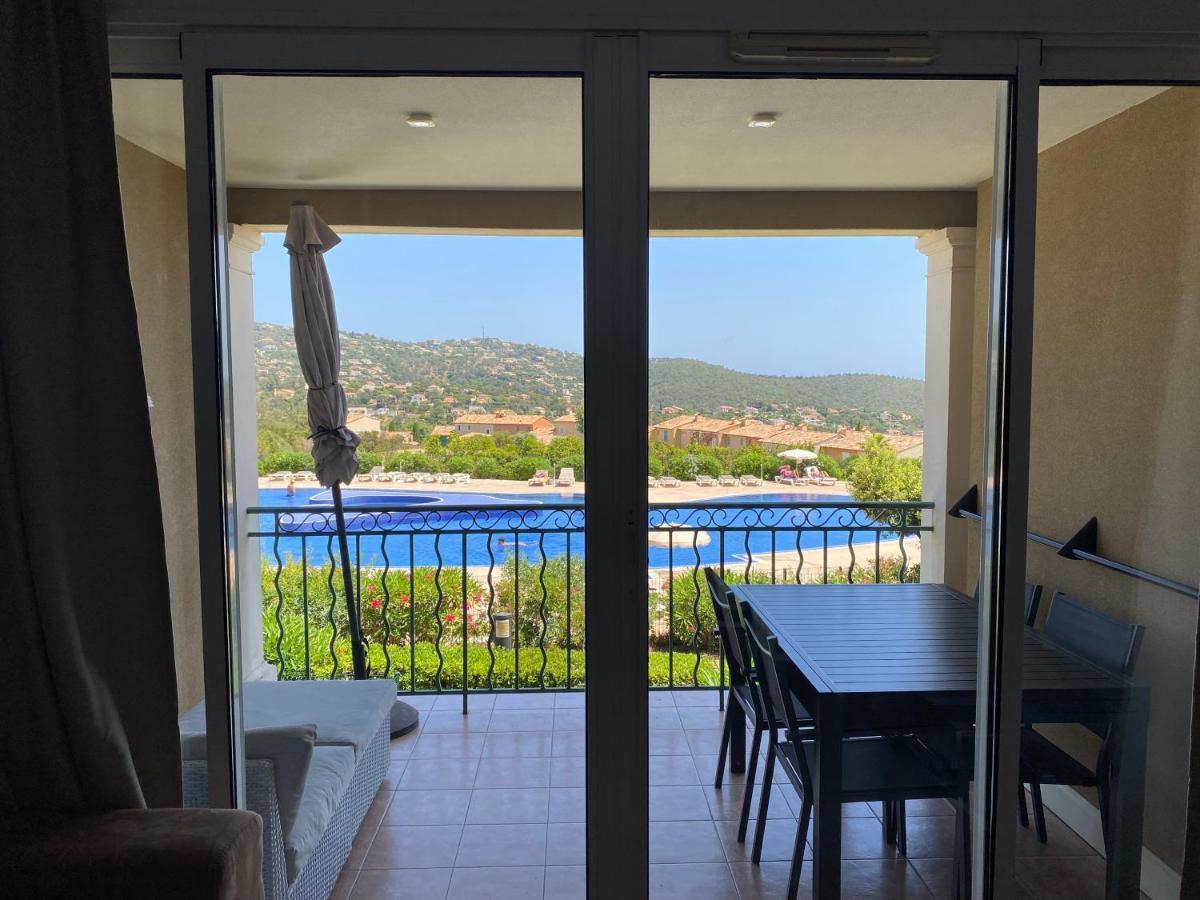 Appart. Vue Mer Avec Piscine - Golfe De St Tropez Ле Исамбр Екстериор снимка